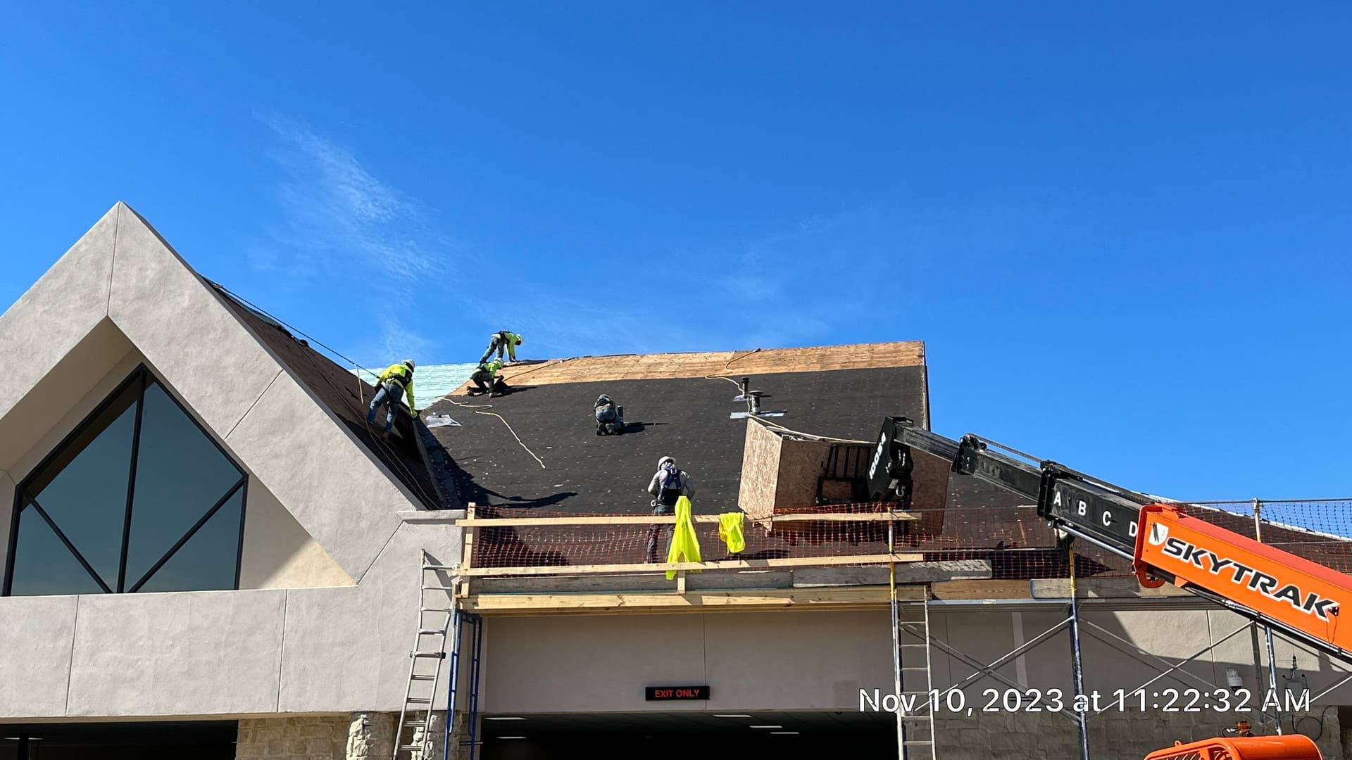 Gallery photos for National Bank Roof Replacement in Mineral Wells, TX: Image #23