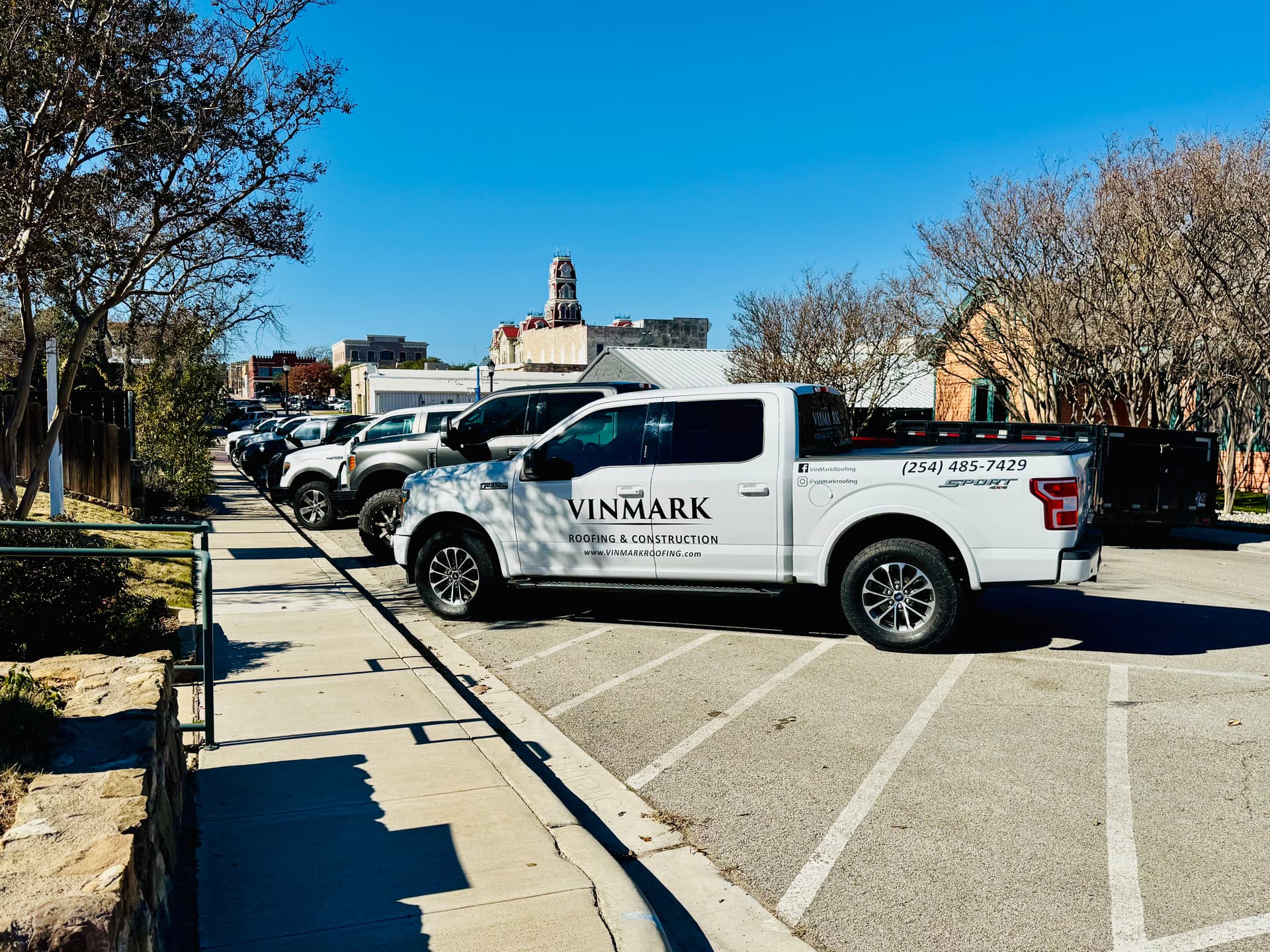 Vinmark Truck at Work in Weatherford image